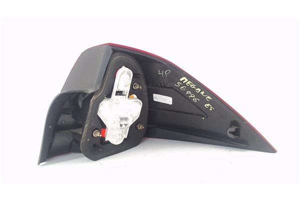 Recambio de piloto trasero izquierdo para renault megane ii classic berlina 2.0 expression referencia OEM IAM 8200142682  