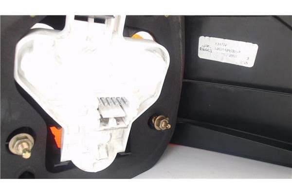 Recambio de piloto trasero izquierdo para renault megane ii classic berlina 2.0 expression referencia OEM IAM 8200142682  