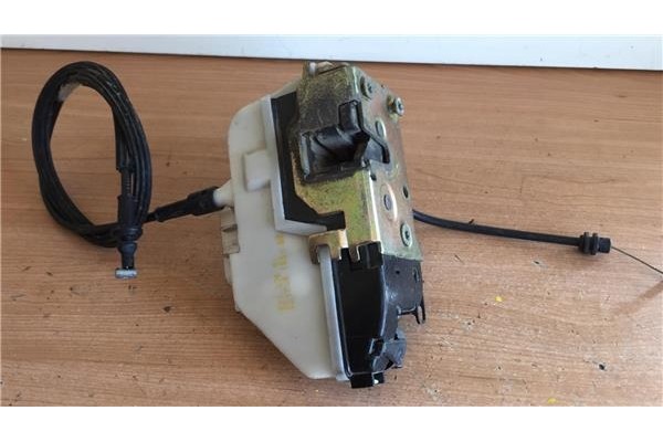 Recambio de cierre electromagnetico delantero izquierdo para citroen c2 1.4 vtr referencia OEM IAM 52187680 1650G2 