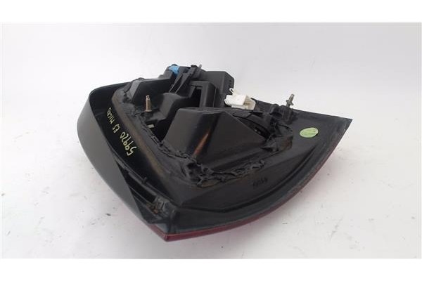 Recambio de piloto trasero izquierdo para nissan micra (k11) 1.3 i 16v referencia OEM IAM B65555F301  
