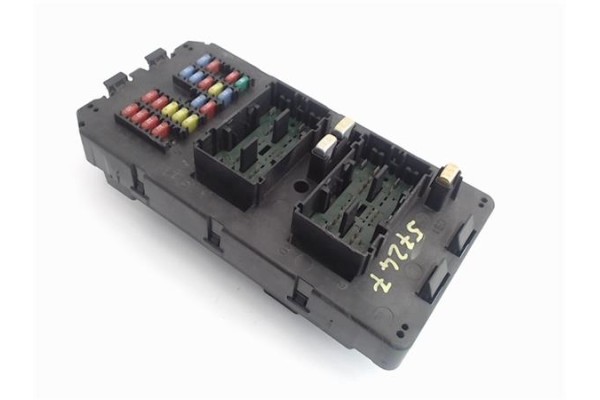 Recambio de caja fusibles/rele para jeep grand cherokee (wh) 3.0 crd limited referencia OEM IAM 56050066AC  