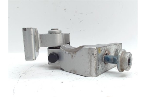 Recambio de bisagra sup. puerta delantero izquierda para volkswagen passat berlina (3b3) 1.9 highline referencia OEM IAM   