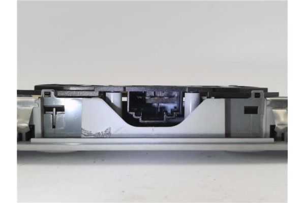 Recambio de luz trasero central techo para audi a3 (8p1) 2.0 fsi ambiente referencia OEM IAM 8E0947111A9NQ  