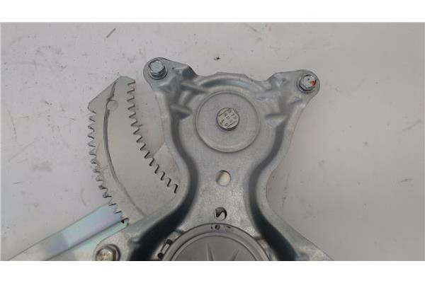 Recambio de mecanismo elevalunas trasero izquierdo para mitsubishi space star (a00) 1.2 motion referencia OEM IAM 5743A223  