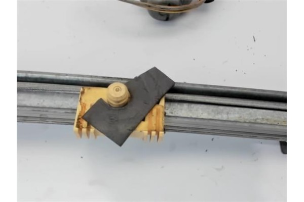 Recambio de mecanismo elevalunas delantero derecho para renault clio ii fase i (b/cb0) referencia OEM IAM   