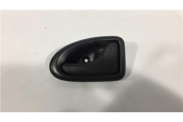 Recambio de manilla int. puerta delantero derecha para renault megane i scenic (ja0) 1.6e alize referencia OEM IAM 7700830079  7