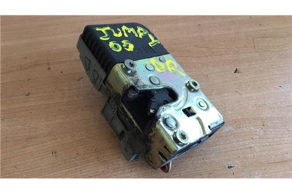 Recambio de cierre electromagnetico delantero derecho para citroen jumpy 1.9 combi confort (5/6 plazas) referencia OEM IAM   