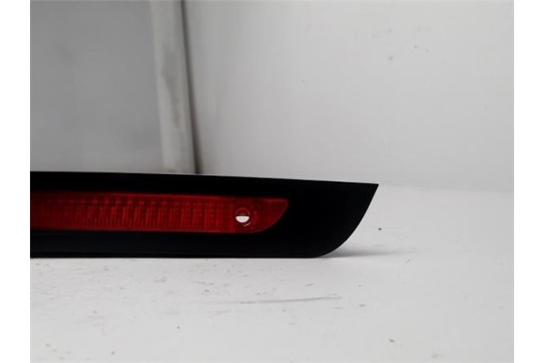 Recambio de luz central de freno para citroen c3 1.4 hdi referencia OEM IAM 9638523480 89028538 