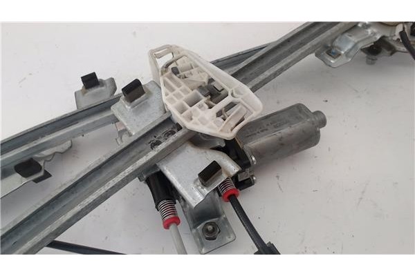Recambio de mecanismo elevalunas delantero derecho para peugeot partner combispace (5f) 1.6 hdi 75 referencia OEM IAM 9840427480