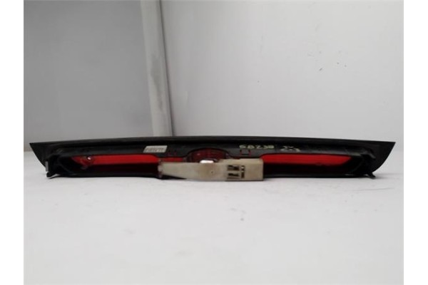 Recambio de luz central de freno para citroen c3 1.4 hdi referencia OEM IAM 9638523480 89028538 