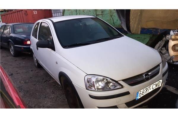 opel corsa c (2000) del año 