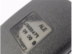 Recambio de anclaje cinturon delantero izquierdo para volkswagen golf iv berlina (1j1) 1.9 tdi referencia OEM IAM 1J3858471  