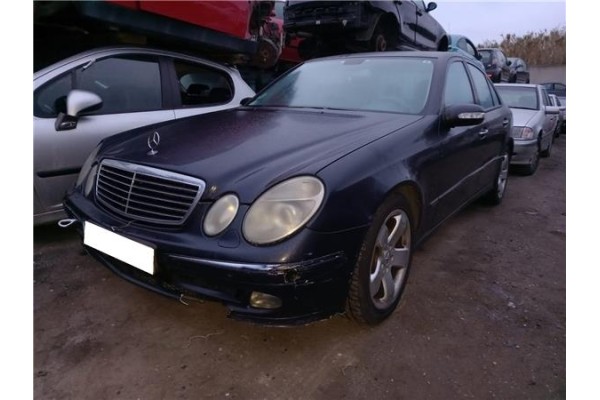 mercedes-benz clase e (bm 211) berlina del año 2004