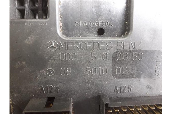 Recambio de caja fusibles/rele para mercedes-benz vito furgón (638) 2.3 110 d  (638.074) referencia OEM IAM 0005400650 0851002 
