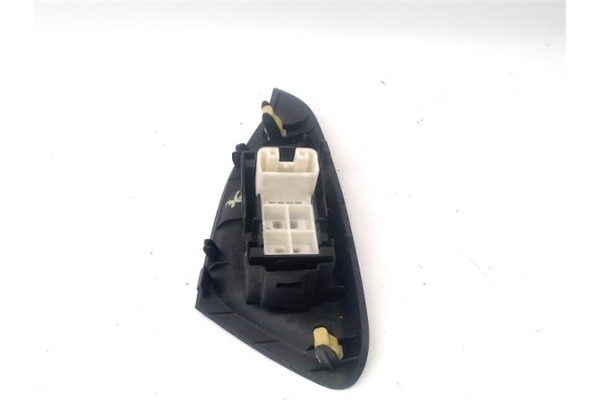 Recambio de botonera puerta delantero derecha para citroen c1 1.2 feel referencia OEM IAM B001019380 B000848280 