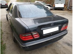 mercedes-benz clase e (bm 210) berlina del año 2000