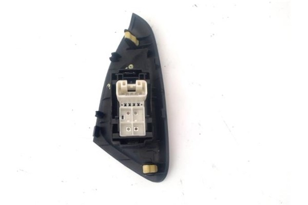 Recambio de botonera puerta delantero derecha para citroen c1 1.2 feel referencia OEM IAM B001019380 B000848280 
