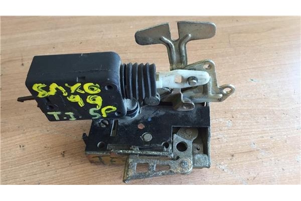 Recambio de cierre electromagnetico trasero izquierdo para citroen saxo 1.1 sx referencia OEM IAM   