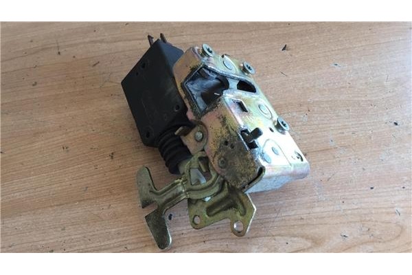 Recambio de cierre electromagnetico trasero izquierdo para citroen saxo 1.1 sx referencia OEM IAM   