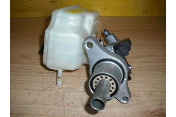 Recambio de bomba freno para seat leon (1p1) 1.2 reference referencia OEM IAM W2430 1025 