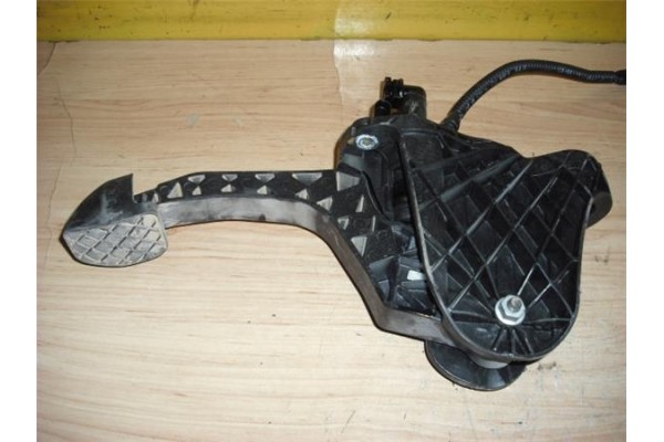 Recambio de pedal embrague para seat leon (1p1) 1.2 reference referencia OEM IAM 1K1721059ER   Recambio de pedal embrague para seat leon (1p1) 1.2 reference referencia OEM IAM 1K1721059ER