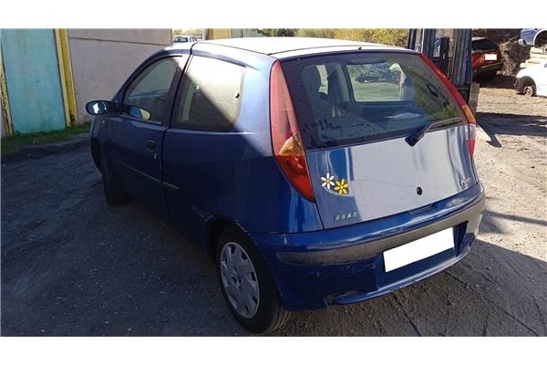 fiat ii punto (188) berlina del año 2002 fiat ii punto (188) berlina del año 2002