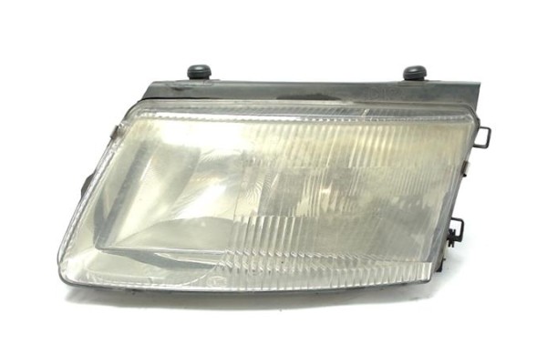 Recambio de faro delantero izquierdo para volkswagen passat variant (3b5) referencia OEM IAM 3B0941017K  