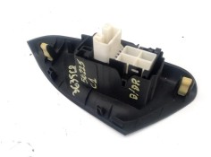 Recambio de botonera puerta delantero derecha para citroen c1 1.2 feel referencia OEM IAM B001019380 B000848280 