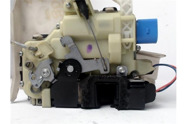 Recambio de cierre electromagnetico delantero izquierdo para volkswagen polo iv (9n3) 1.4 advance referencia OEM IAM 6Q4837085A 