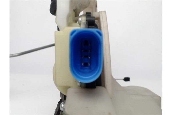Recambio de cierre electromagnetico delantero izquierdo para volkswagen polo iv (9n3) 1.4 advance referencia OEM IAM 6Q4837085A 