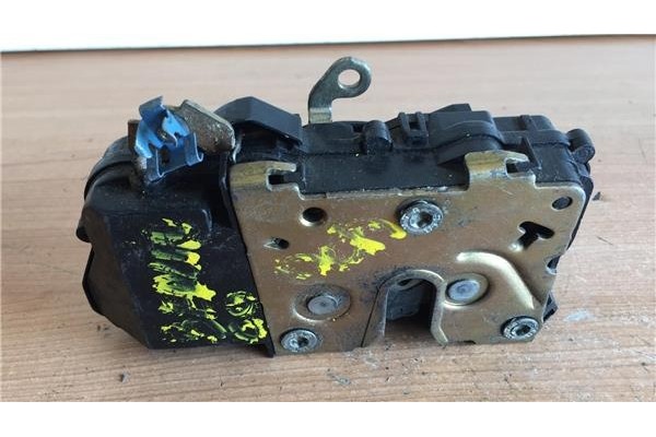 Recambio de cierre electromagnetico delantero derecho para citroen berlingo 1.9 600 d furg. referencia OEM IAM   