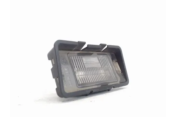 Recambio de piloto matricula trasero derecho para seat ibiza (6l1) referencia OEM IAM 1M6943021  5P0943021 , SEAT