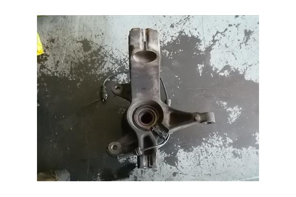 Recambio de mangueta delantero derecha para renault megane ii (bm0/1_, cm0/1_) 1.5 dci referencia OEM IAM   