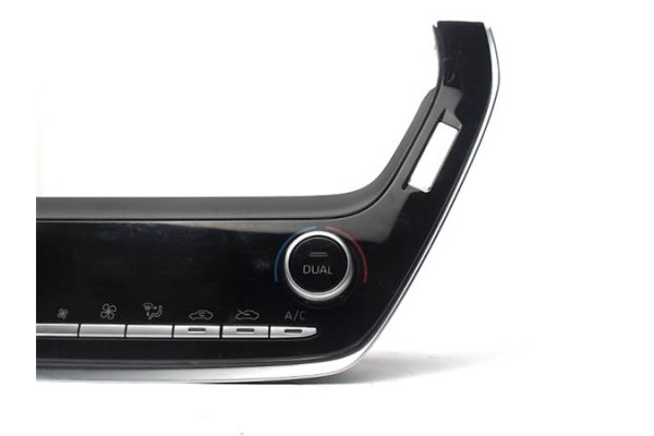 Recambio de mandos climatizador para toyota corolla (e21) híbrido hybrid active referencia OEM IAM 5590002E10 7025J99 