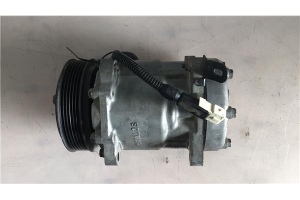 Recambio de compresor aire acond. para peugeot 206 1.4 i referencia OEM IAM 7903702960 SD7V12 