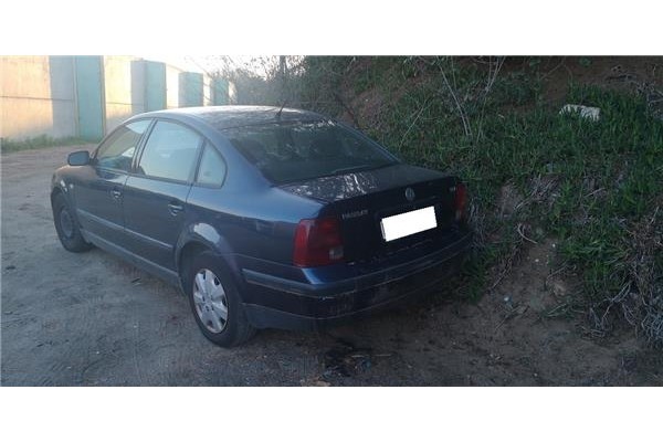 volkswagen passat berlina (3b2) del año 1999