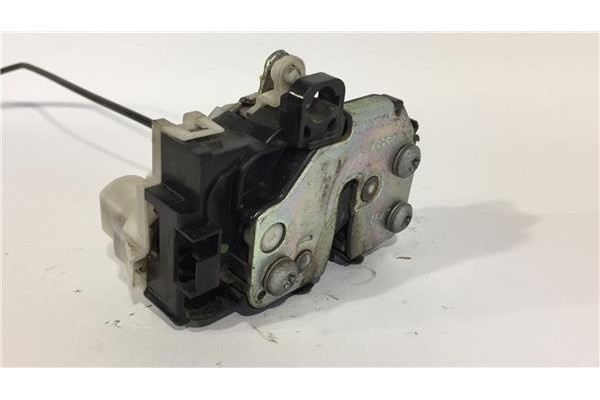 Recambio de cierre electromagnetico delantero derecho para fiat ii panda (169) 1.3 d multijet referencia OEM IAM 46803512 192531