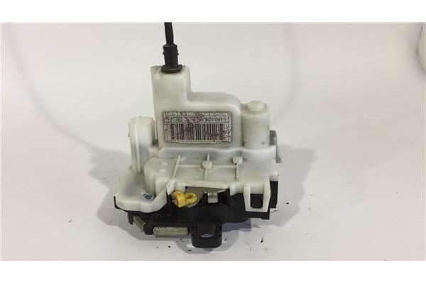 Recambio de cierre electromagnetico trasero izquierdo para fiat ii panda (169) 1.3 d multijet referencia OEM IAM 46803514 192526