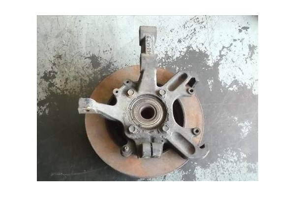 Recambio de mangueta delantero izquierda para chrysler voyager gs 2.5 td referencia OEM IAM   