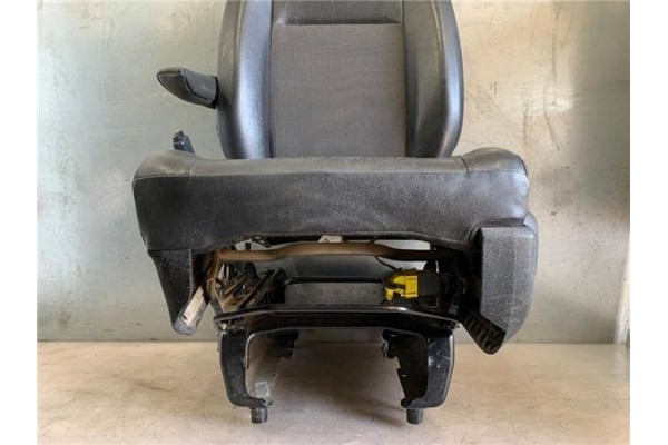 Recambio de asiento delantero izquierdo para citroen jumpy furgón 2.0 club m referencia OEM IAM 1616755380 1616755680 