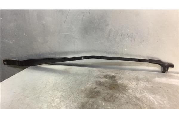 Recambio de brazo limpiaparabrisas delantero derecho para audi a3 (8l) 1.6 ambiente referencia OEM IAM 8P1955410D  