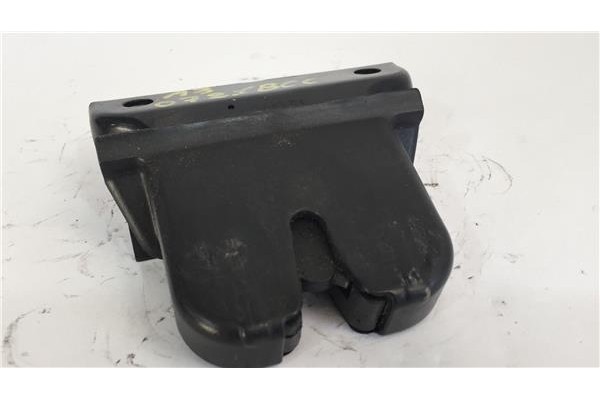 Recambio de cierre electromagnetico porton para audi a3 (8l) 1.9 tdi ambiente referencia OEM IAM 8L0827520C AKS101000 