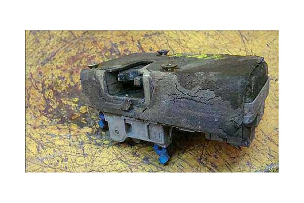 Recambio de cierre electromagnetico delantero izquierdo para citroen xantia berlina 1.9 turbo d referencia OEM IAM 9135H8  