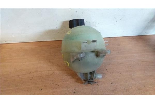 Recambio de botella expansion para citroen c3 1.4 hdi referencia OEM IAM 9639562680   Recambio de botella expansion para citroen c3 1.4 hdi referencia OEM IAM 9639562680