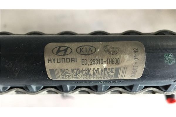 Recambio de radiador para kia ceed (ed) 1.6 crdi 115 referencia OEM IAM 253101H600  253101H610AS , KIA | 253102H660 , HYUNDAI | 