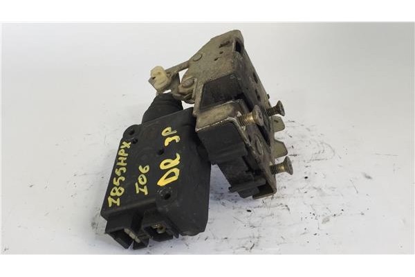 Recambio de cierre electromagnetico delantero derecho para peugeot 106 (s1) 1.4 referencia OEM IAM 913688  