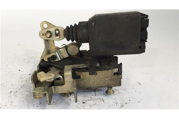 Recambio de cierre electromagnetico delantero derecho para peugeot 106 (s1) 1.4 referencia OEM IAM 913688  