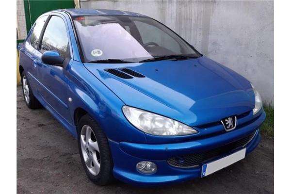 peugeot 206 berlina (1998) del año 
