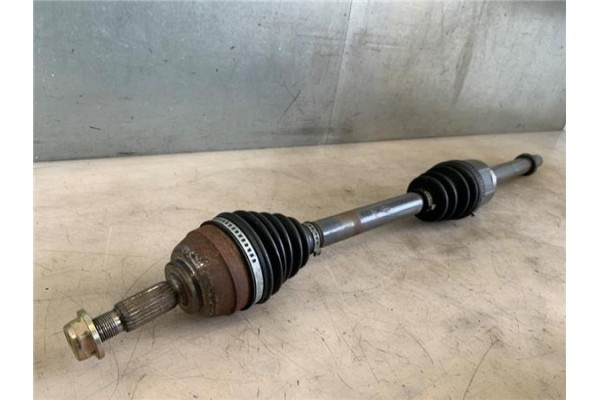 Recambio de palier delantero derecho para renault megane ii classic berlina 2.0 expression referencia OEM IAM 8200790519  