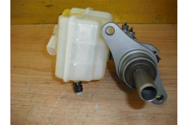 Recambio de bomba freno para seat ibiza st (6j8) 1.2 tdi referencia OEM IAM 6R1611019A 6R0611301A 